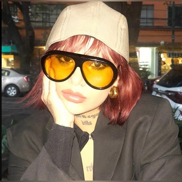Yellow Oversized One-piece Sunglasses - Picture 3 of 11